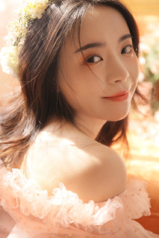 草莓丝瓜芭乐鸭脖奶茶